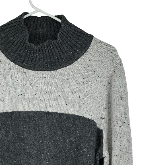 LL Bean XL Two Toned Gray Speckled Cotton/Wool/Nylon/Acrylic Mock Neck Sweater - Picture 5 of 11